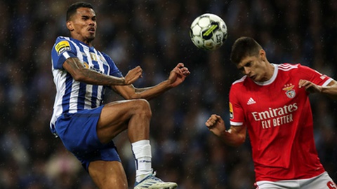Galeno e António Silva no jogo da primeira volta entre Benfica e FC Porto