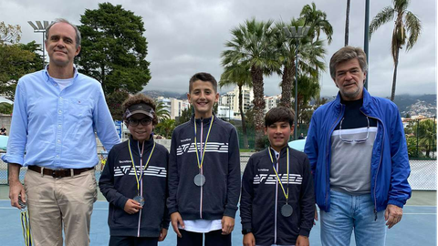 Rui Trindade e João Pedro Mendonça (ATMAD) nas pontas com Rodrigo Chaves, Lucas Nascimento e Tomás Pereira