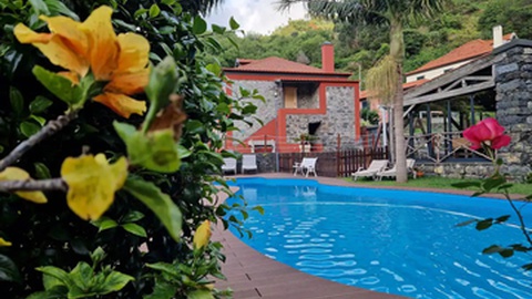 Direcção Regional de Estatística contacta regularmente com os responsáveis por todas as unidades de Alojamento Local.&nbsp;