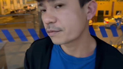 A vítima alega ter sido agredida com um murro na cara. Carteirista atirou o telemóvel ao mar depois de tê-lo roubado.