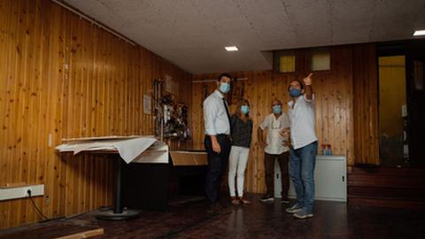 Miguel Silva Gouveia e Madalena Nunes visitaram as obras da associação presidida por Rui Camacho. Foto André Gonçalves