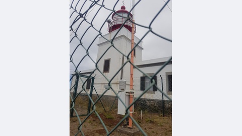 Estação meteorológica junto ao Farol da Ponta do Pargo