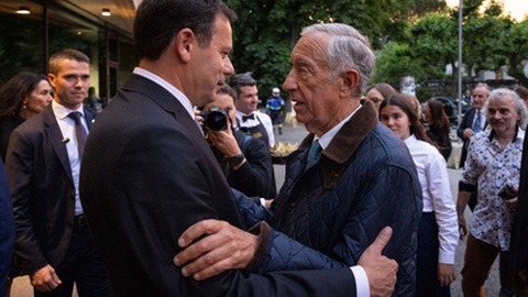 Presidente e primeiro-ministro foram à Suíça celebrar o 10 de Junho. Para o ano, querem ir à Venezuela.&nbsp; &nbsp;Foto Miguel Figueiredo Lopes/Presidência da República