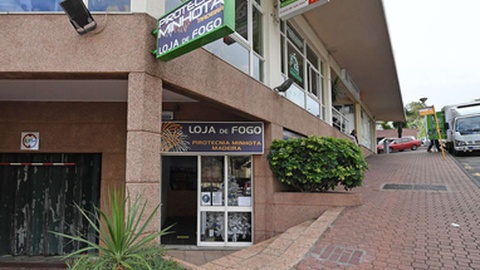 A empresa tem loja no Funchal.