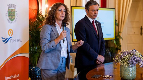 Cristina Pedra, actual vice-presidente, deverá assumir o cargo de presidente.