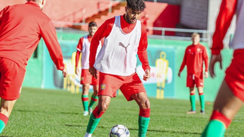 Marítimo treinou hoje em Santo António.