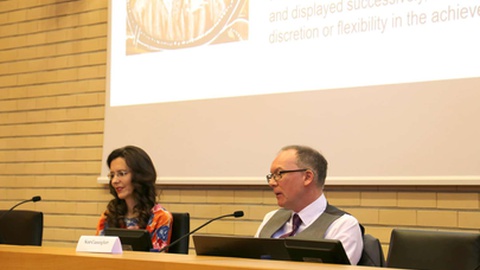 Maria João Rodrigues de Araújo, presidente de Portugal-UK 650, e&nbsp;Sean Cunningham, historiador britânico.&nbsp; &nbsp;Foto DR/Facebook