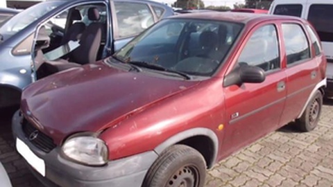 O&nbsp; carro é idêntico ao da fotografia, diz o proprietário.