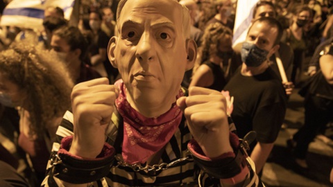 Netanyahu tem sido alvo de fortes críticas e protestos nas ruas de Israel.