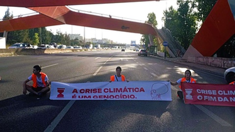 Um dos primeiros protestos que deu que falar desta organização.&nbsp; &nbsp;Foto DR/Facebook/Climáximo