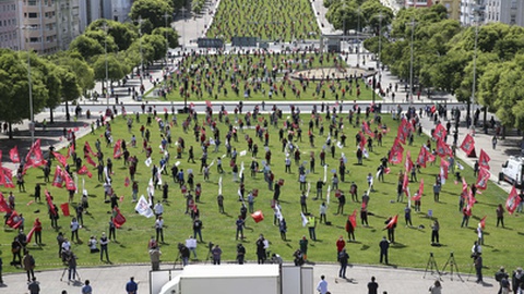 Simpatizantes da CGTP-IN durante as comemorações do 1.º de Maio, em Lisboa, no ano passado.