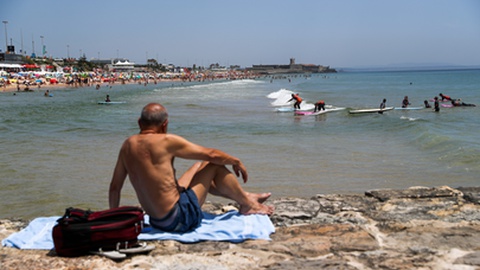 Afluência nas praias da linha de Cascais
