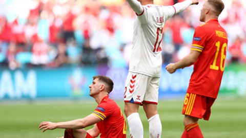 Kasper Dolberg apontou dois dos quatro golos dos dinamarqueses.&nbsp; &nbsp;Foto&nbsp;EPA/Dean Mouhtaropoulos