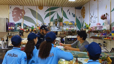 Imagens da iniciativa realizada em 2023, com participação de crianças devidamente fardadas em Lisboa.&nbsp; &nbsp;Foto DR/PSP