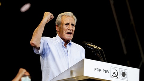 Foto&nbsp;TIAGO PETINGA/LUSA