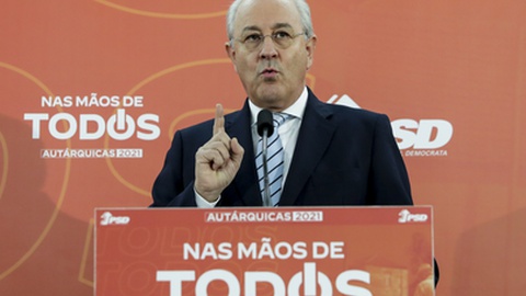 Foto EPA/TIAGO PETINGA