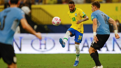 Neymar foi rei e senhor da bola. Foto EPA/FERNANDO BIZERRA