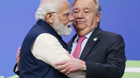 Narendra Modi e António Guterres no início da reunião de líderes do COP26.&nbsp; Foto&nbsp;EPA/ROBERT PERRY