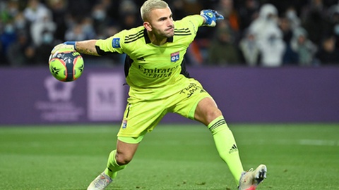Português Anthony Lopes é o guarda-redes do Lyon.