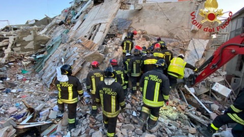 Foto EPA/US VIGILI DEL FUOCO