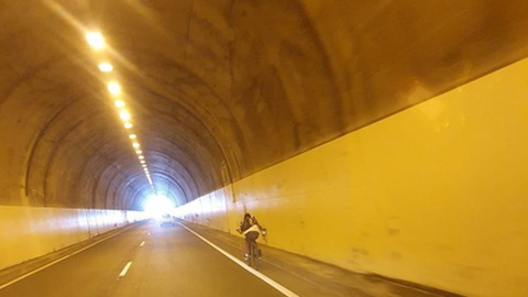 Túnel da Ribeira da Alforra, cerca das 10:45