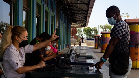 Foto&nbsp;EPA/HENRY CHIRINOS