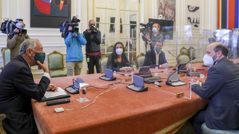 Marcelo Rebelo de Sousa recebeu ontem os primeiros partidos. Hoje seguem-se os com maior votação.&nbsp; &nbsp;Foto&nbsp;ANTÓNIO COTRIM/LUSA
