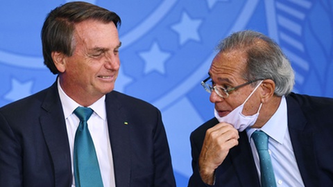 Jair Bolsonaro e o ministro Paulo Guedes.&nbsp; &nbsp;Foto&nbsp; EVARISTO SA/AFP