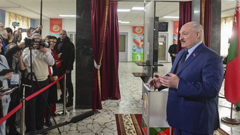 Alexander Lukashenko, presidente da Bielorrússia, tem sido aliado de Putin no conclito.&nbsp; Foto&nbsp;EPA/BELARUS PRESIDENT PRESS-SERVICE