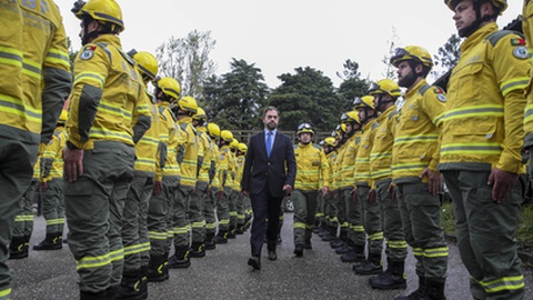 Bombeiros esperam acção do ministro do Ambiente e da Acção Climática, Duarte Cordeiro.&nbsp; Foto&nbsp;PAULO NOVAIS/LUSA