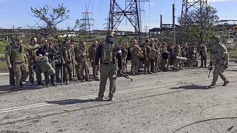 Retirada de combatentes ucranianos de Azovstal a 17 de Abril