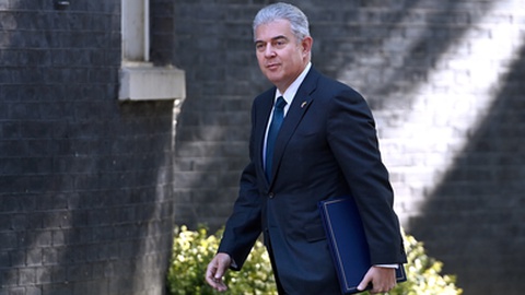 Brandon Lewis, ministro da Irlanda do Norte é um dos que vai pressionar Boris Johnson a renunciar ao cargo.&nbsp;