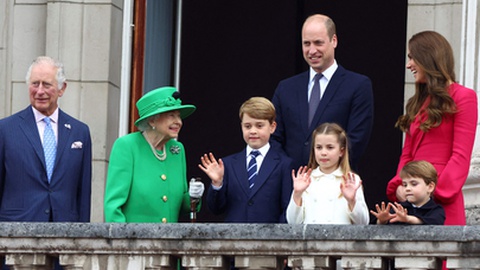 A Rainha aquando do Jubileu&nbsp; do seu reinado, em Junho. Foto&nbsp;HANNAH MCKAY/POOL/AFP