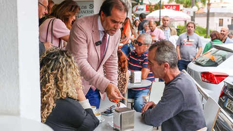 Imagem captada numa acção de campanha que decorreu ontem, sexta-feira.