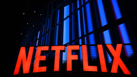 Netflix lança plano básico com publicidade