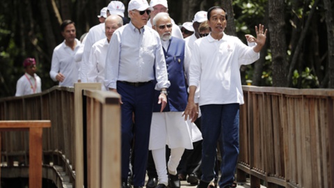 Foto&nbsp;EPA/MAST IRHAM/POOL