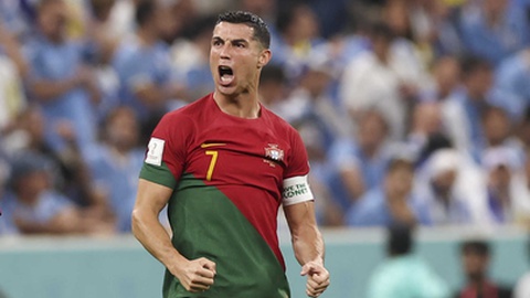 Ronaldo tocou ou não na bola? FIFA vai analisar golo - SIC Notícias