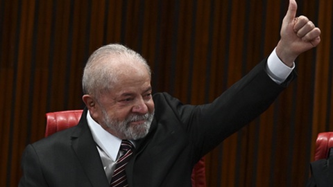 Lula deseja um Natal de reconciliação depois das eleições polarizadas —  