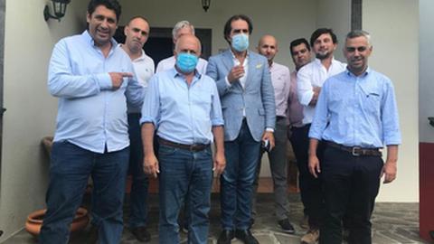 João Loreto, à direita na foto