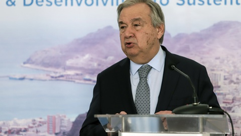 Foto&nbsp;EPA/ELTON MONTEIRO