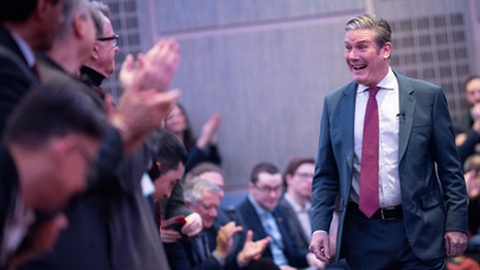 Sir Keir Starmer, o líder do partido Trabalhista britânico.&nbsp; Foto&nbsp;EPA/TOLGA AKMEN