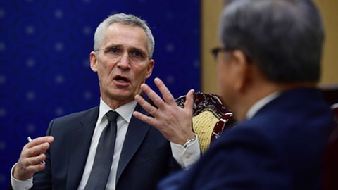 O secretário-geral da NATO, Jens Stoltenberg, reuniu com o ministro dos Negócios Estrangeiros da Coreia do Sul, Park, em Seul.&nbsp; Foto EPA/Kim Min-Hee&nbsp;