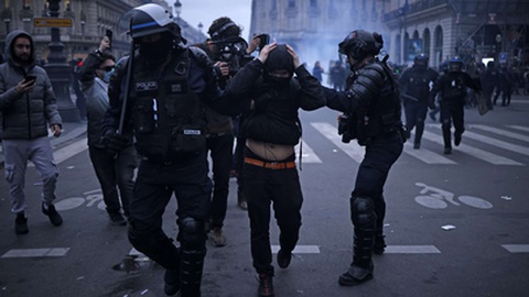 Foto&nbsp;EPA/YOAN VALAT