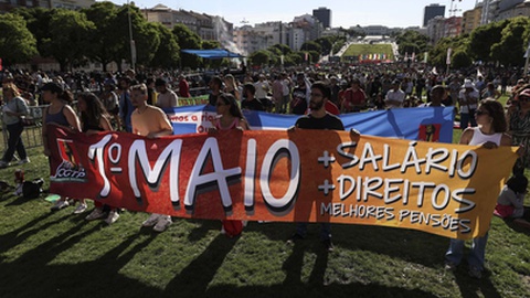 Decorreu hoje um comício no âmbito das comemorações do Dia do Trabalhador, na Alameda, em Lisboa.&nbsp;
