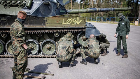 FOTO EPA/CLEMENS BILAN