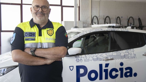 O comandante da Policia Municipal do Porto, cidade que, tal como Lisboa, segue um modelo distinto, que o actual executivo autárquico do Funchal pretende implementar. Foto Catarina Seemann/GlobalImagens