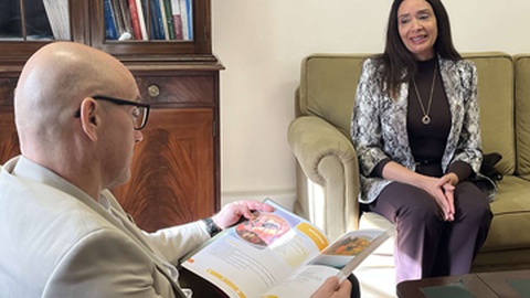 Lucecita de Rodrigues, presidente da Sociedade de Beneficência das Damas Portuguesas de Caracas, foi recebida no início do ano pelo Governo Regional.&nbsp; &nbsp;Foto DR/DRCCE