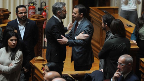 Líder do PS e primeiro-ministro do PSD vão tentar acordo para viabilizar o OE2024.   Foto Arquivo / Álvaro Isidoro / Global Imagens