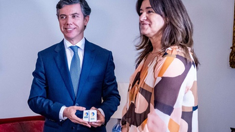 O secretário das Finanças vai entregar o seu segundo orçamento no parlamento.