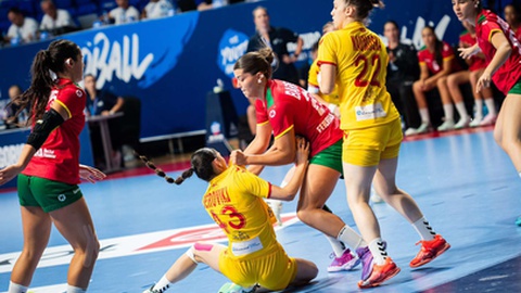 Beatriz Barros em acção defensiva.&nbsp; &nbsp;Fotos FAP/Facebook